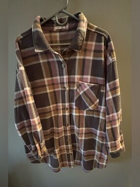 Maurices Women’s Plus Gray and Pink Cozy Fleece Button Shirt Jacket